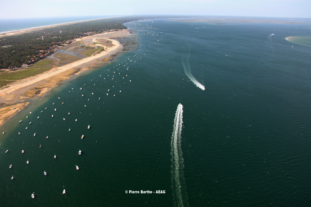 Vue aérienne du Cap-Ferret et du Bassin d'Arcachon en Gironde